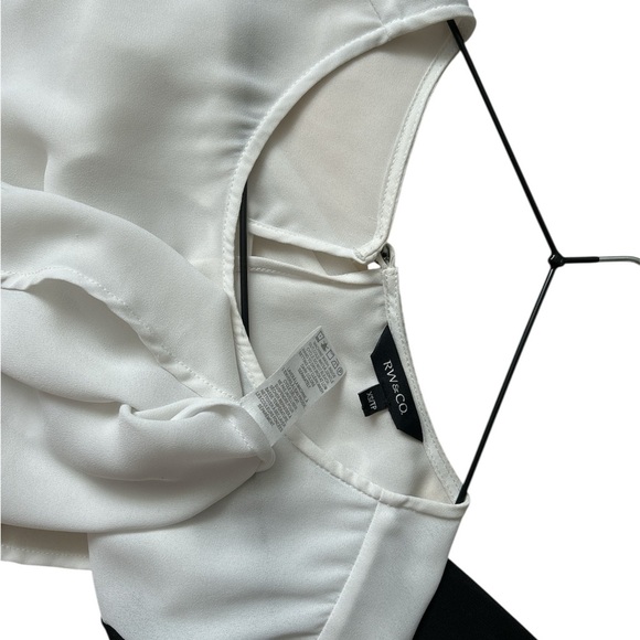 RW&CO. Cream and Gray Long Sleeve Blouse - Picture 4 of 5